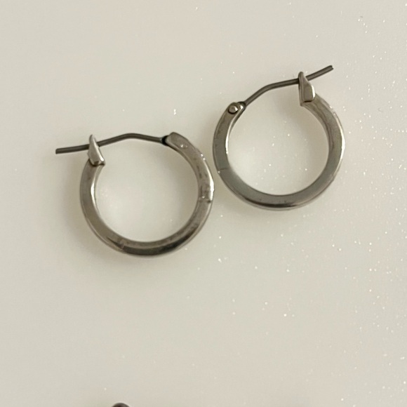 Set of 4 Silver Tone Earrings - Picture 3 of 12